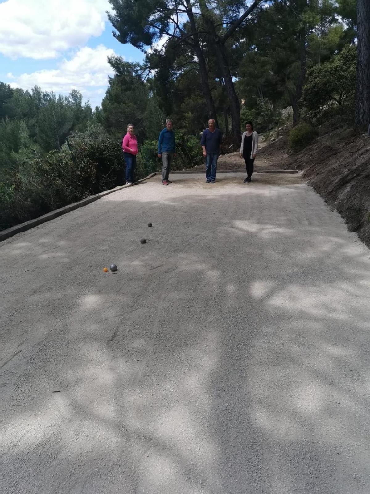 Le Mas Des Roches A Velaux Luaran gambar